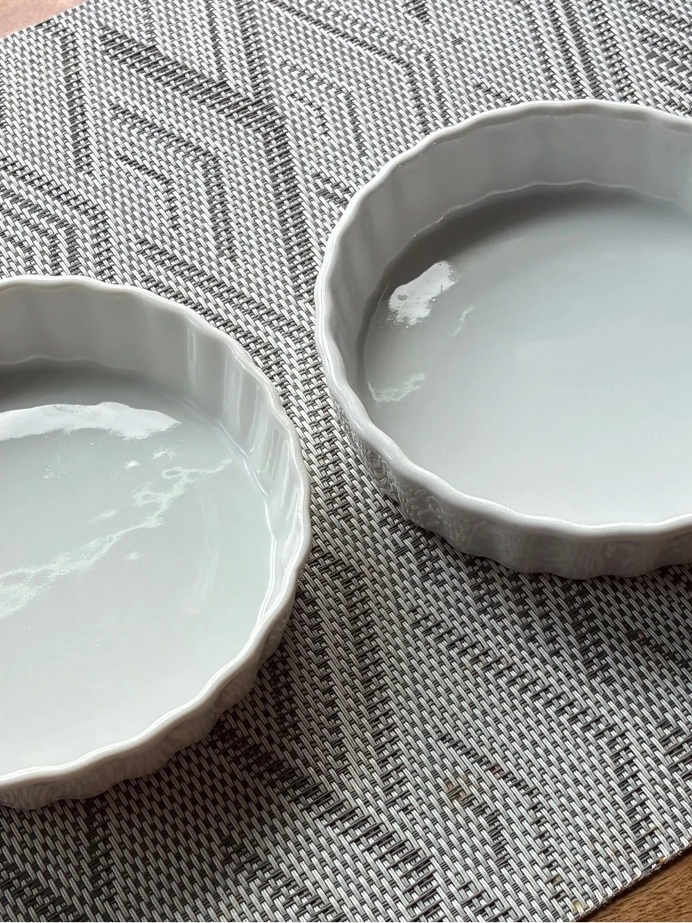 Set of 2 HIC Fine China 5